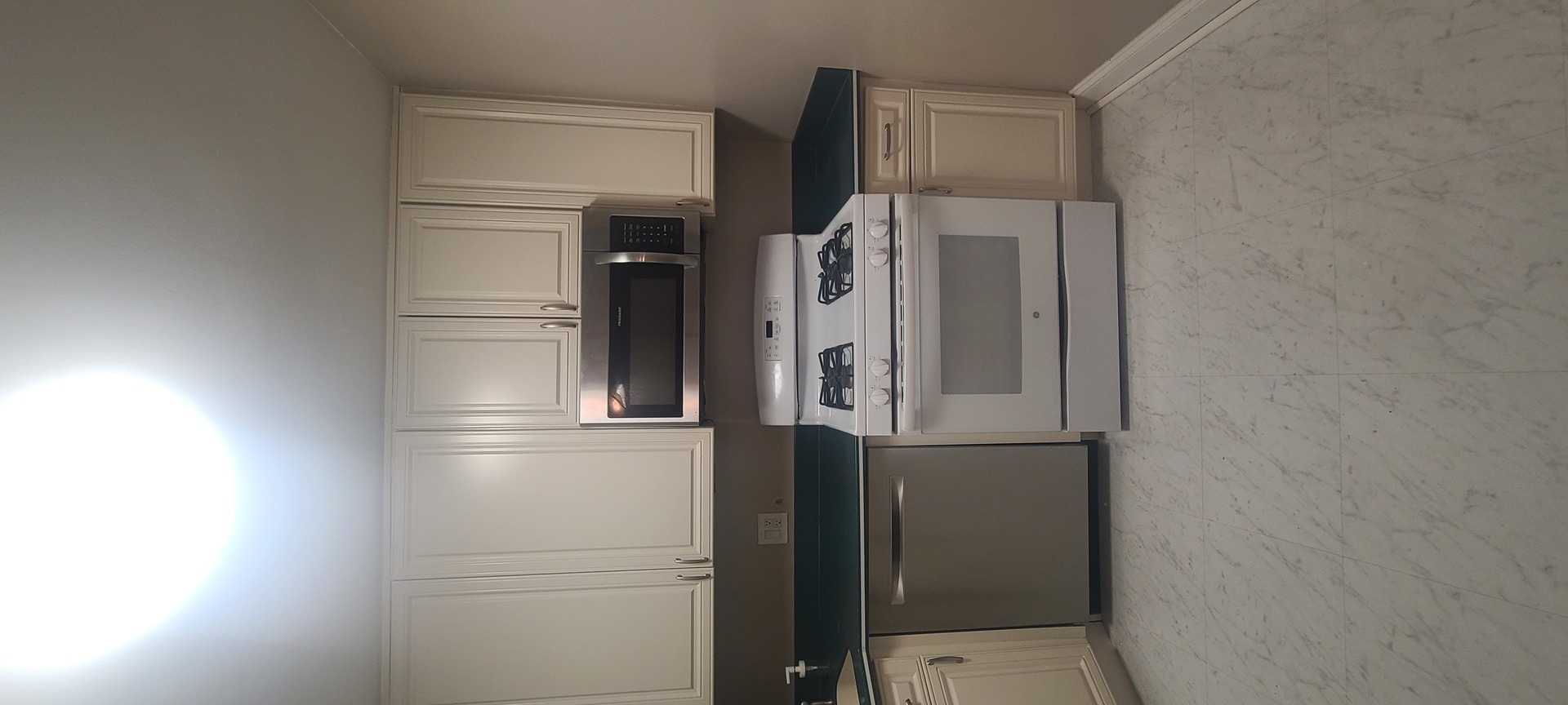 400 E RANDOLPH Street Unit: 3301