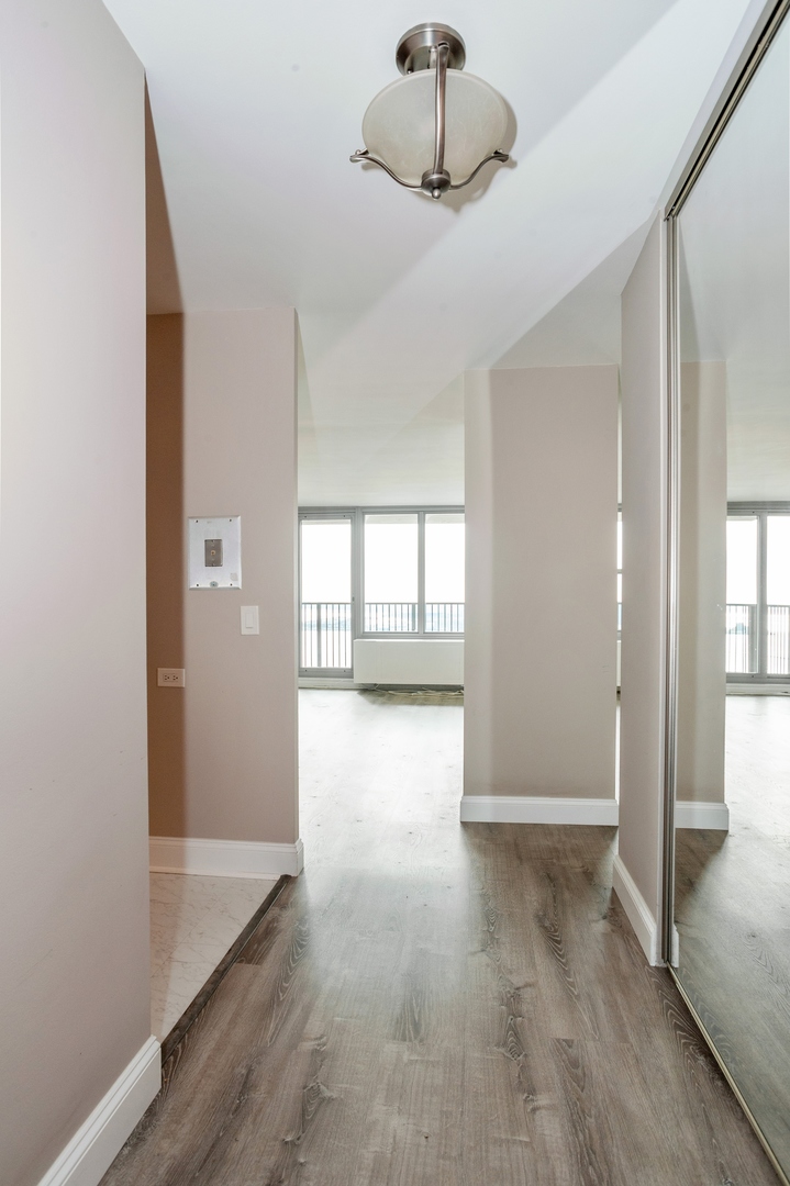 400 E RANDOLPH Street Unit: 3301
