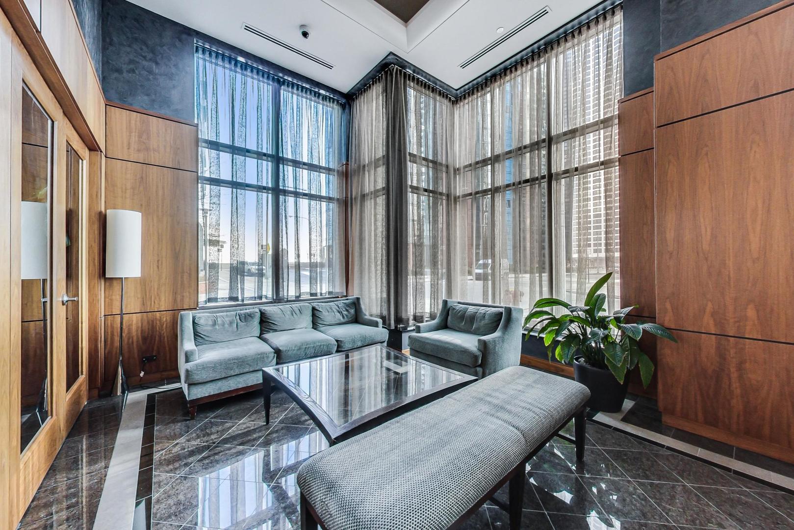 420 E Waterside Drive Unit: 2212