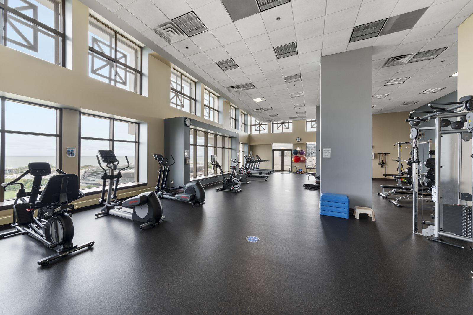 1335 S Prairie Avenue Unit: 1302