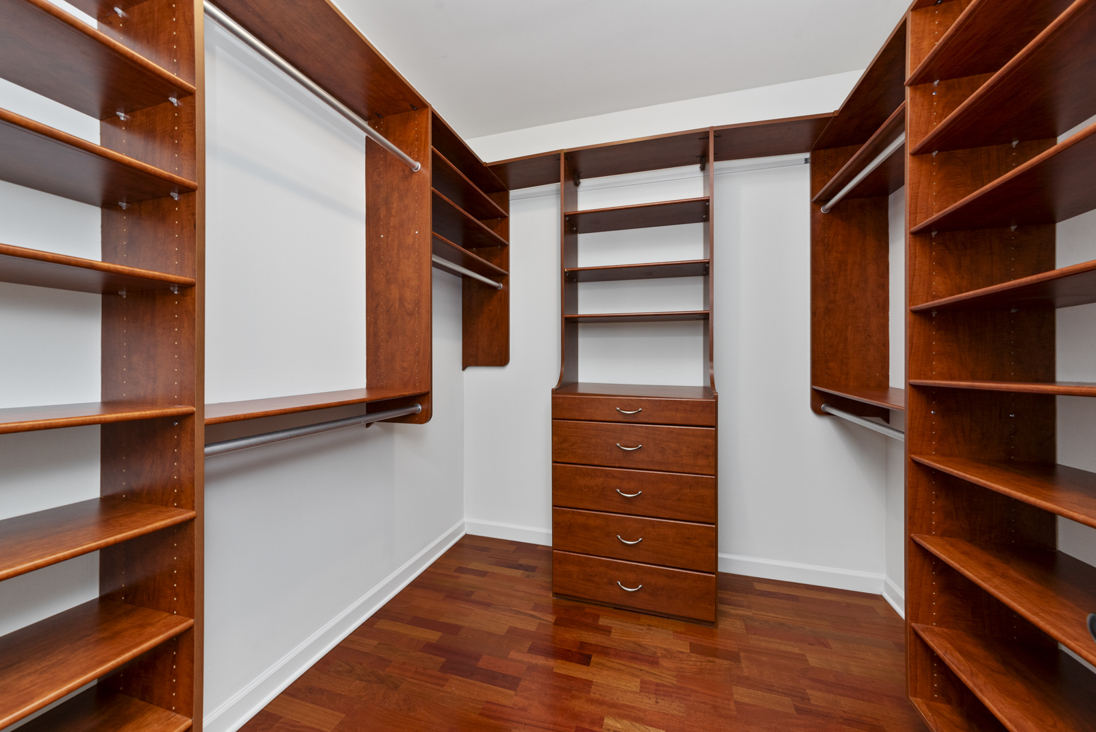 1335 S Prairie Avenue Unit: 1302