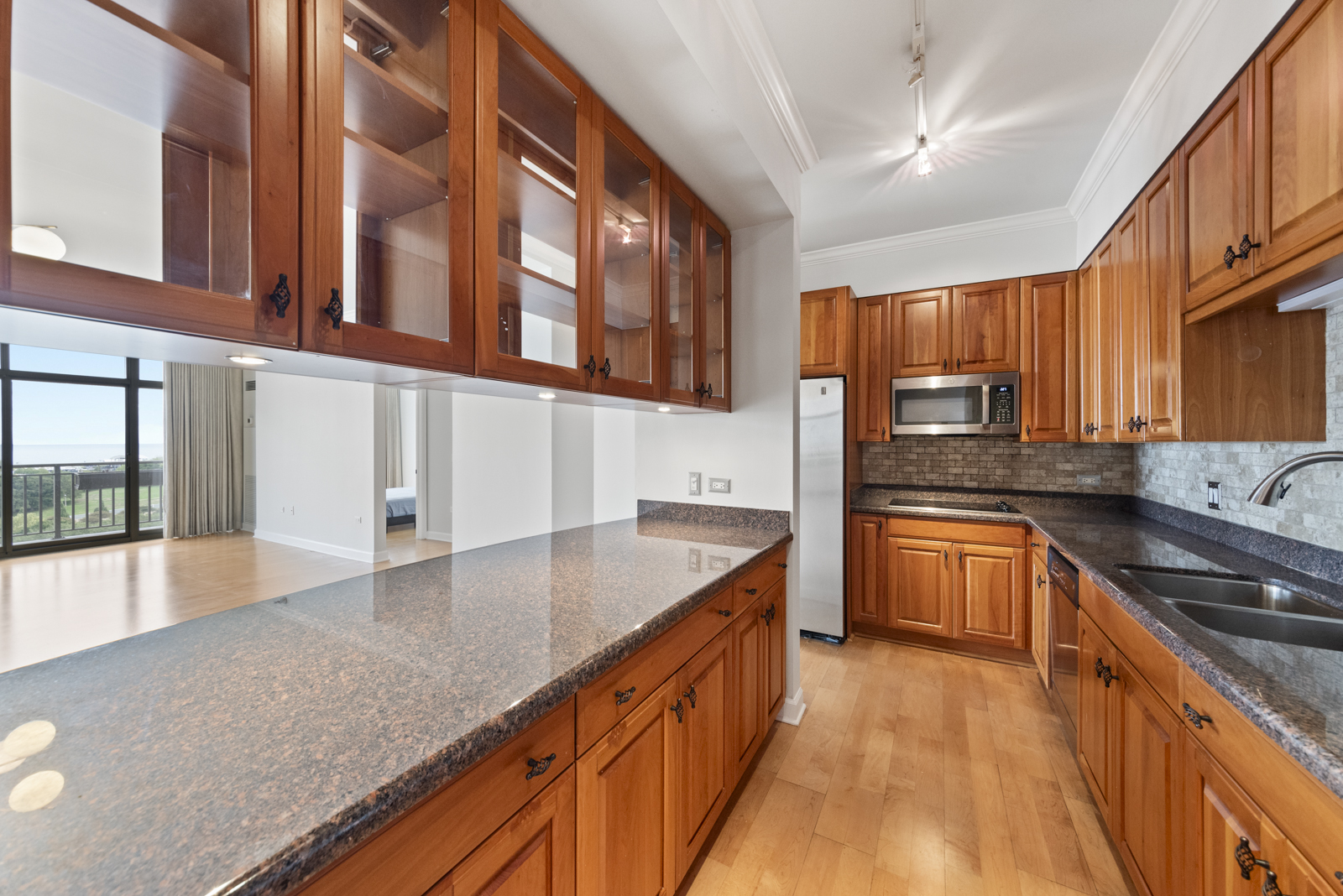 1335 S Prairie Avenue Unit: 1302