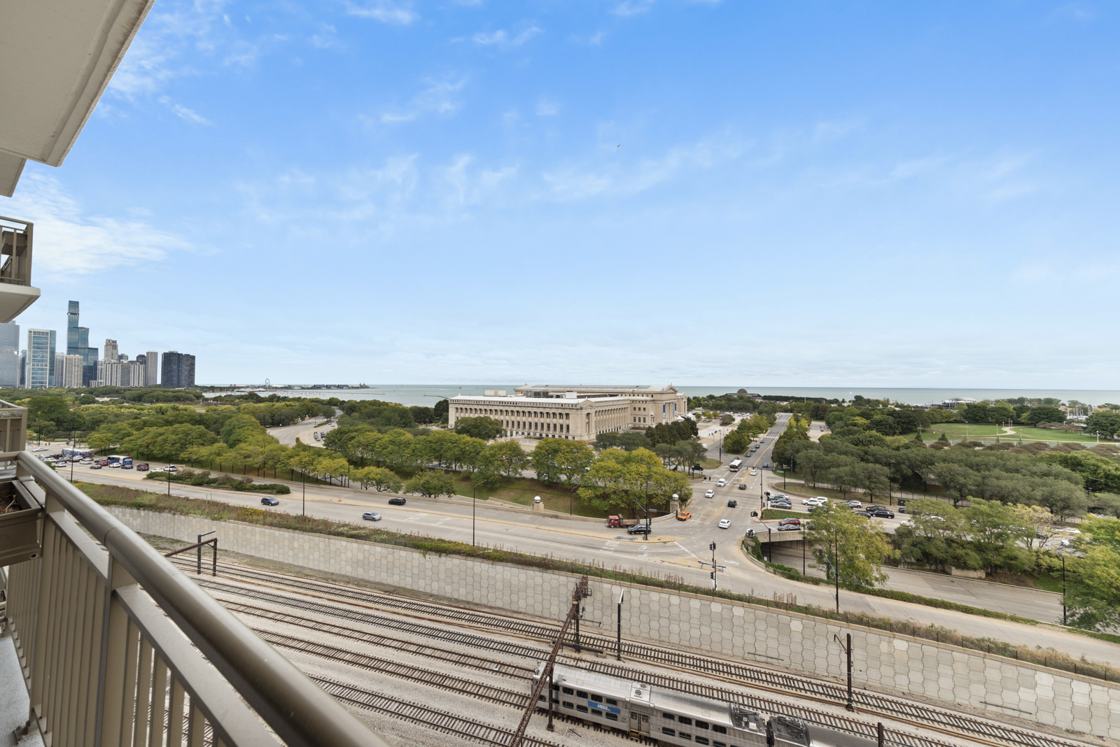 1335 S Prairie Avenue Unit: 1302