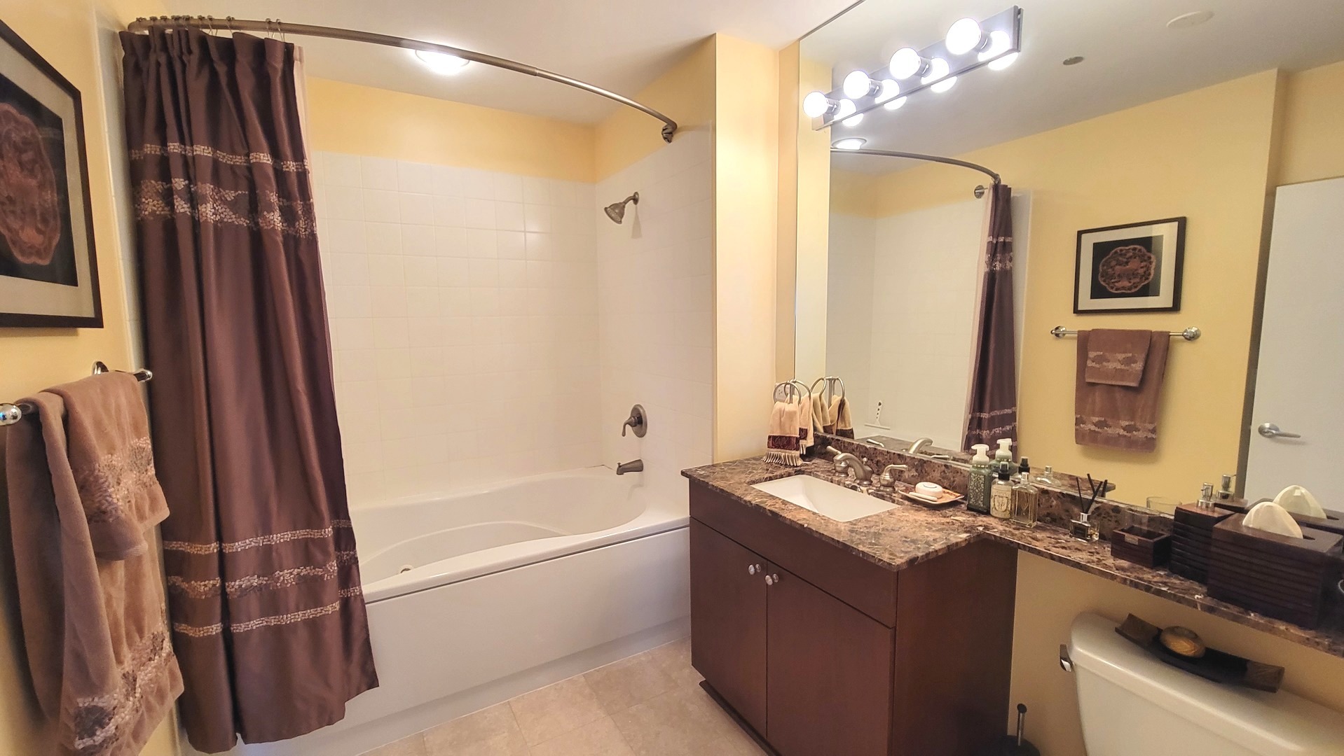 1211 S PRAIRIE Avenue Unit: 2903