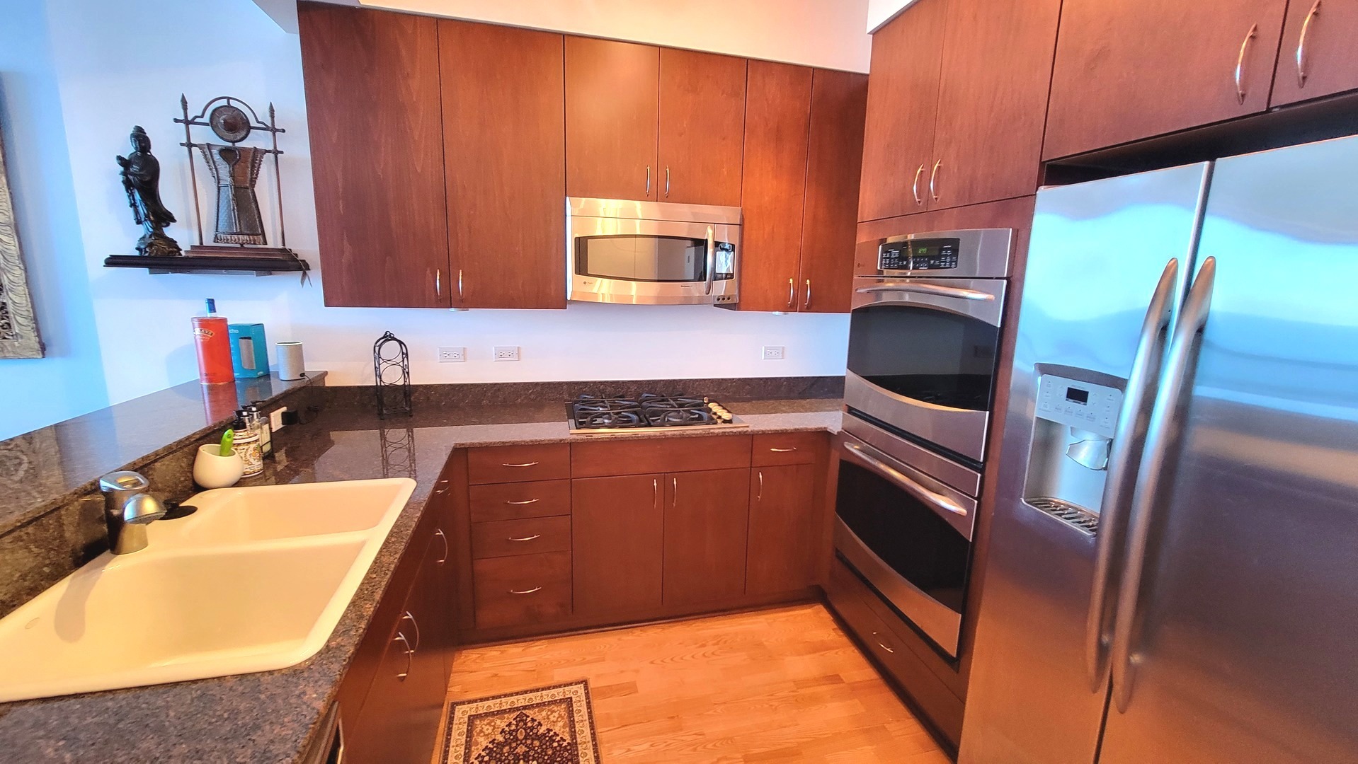 1211 S PRAIRIE Avenue Unit: 2903