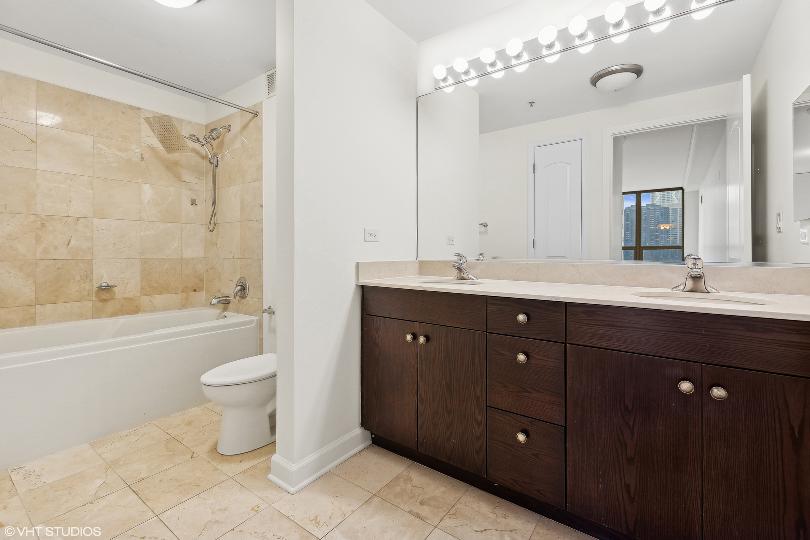 420 E Waterside Drive Unit: 1209