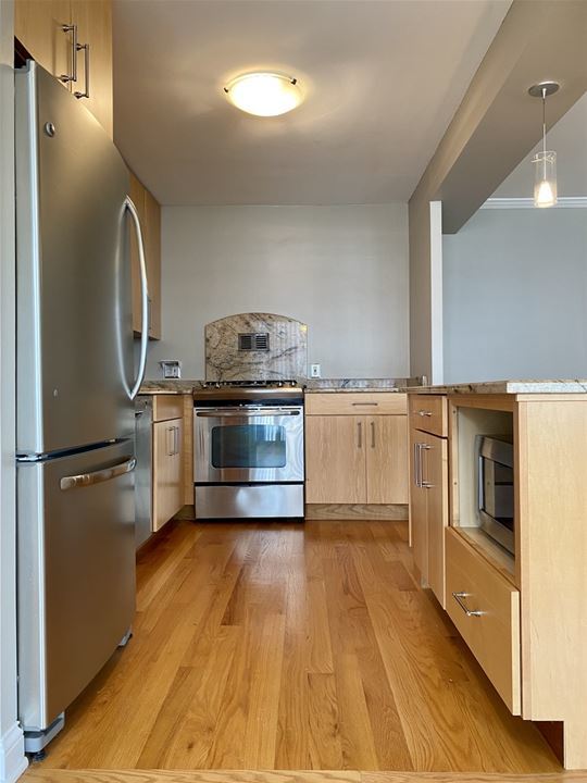 400 E Randolph Street Unit: 2028