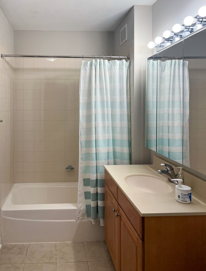 420 E Waterside Drive Unit: 2503