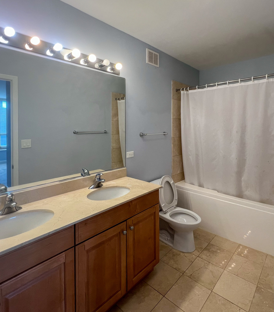 420 E Waterside Drive Unit: 2503