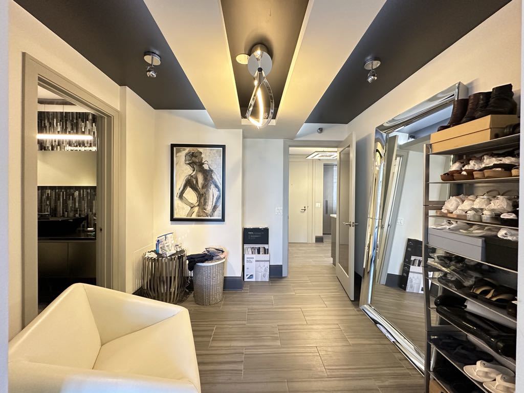 1230 N STATE Parkway Unit: 14B