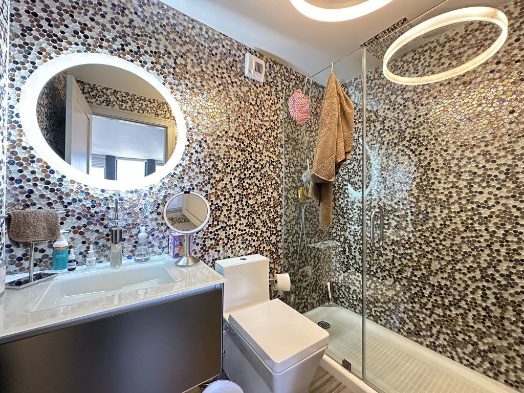 1230 N STATE Parkway Unit: 14B