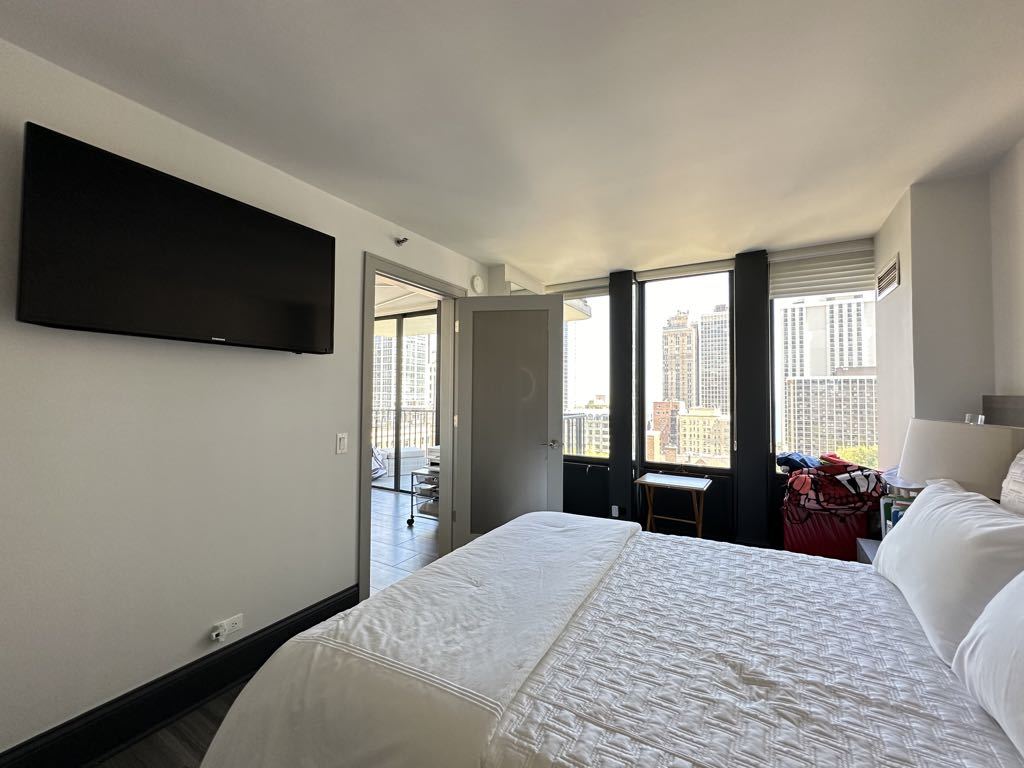 1230 N STATE Parkway Unit: 14B