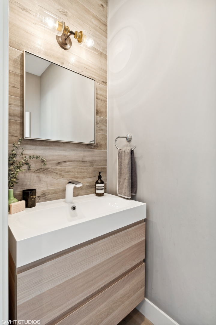 3505 W McLean Avenue