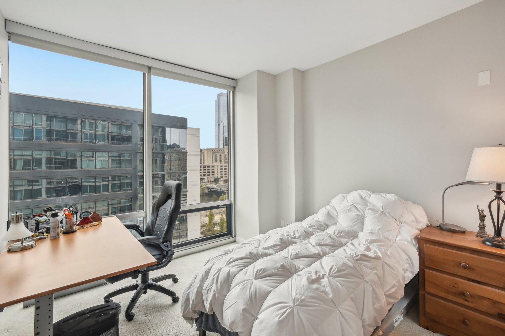 611 S Wells Street Unit: 1305