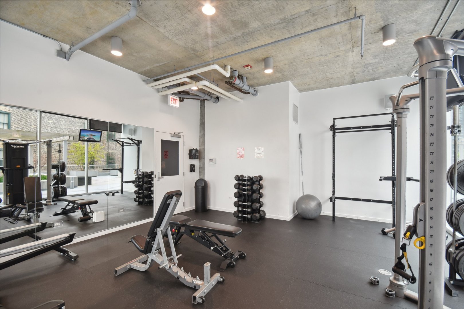 611 S Wells Street Unit: 1305