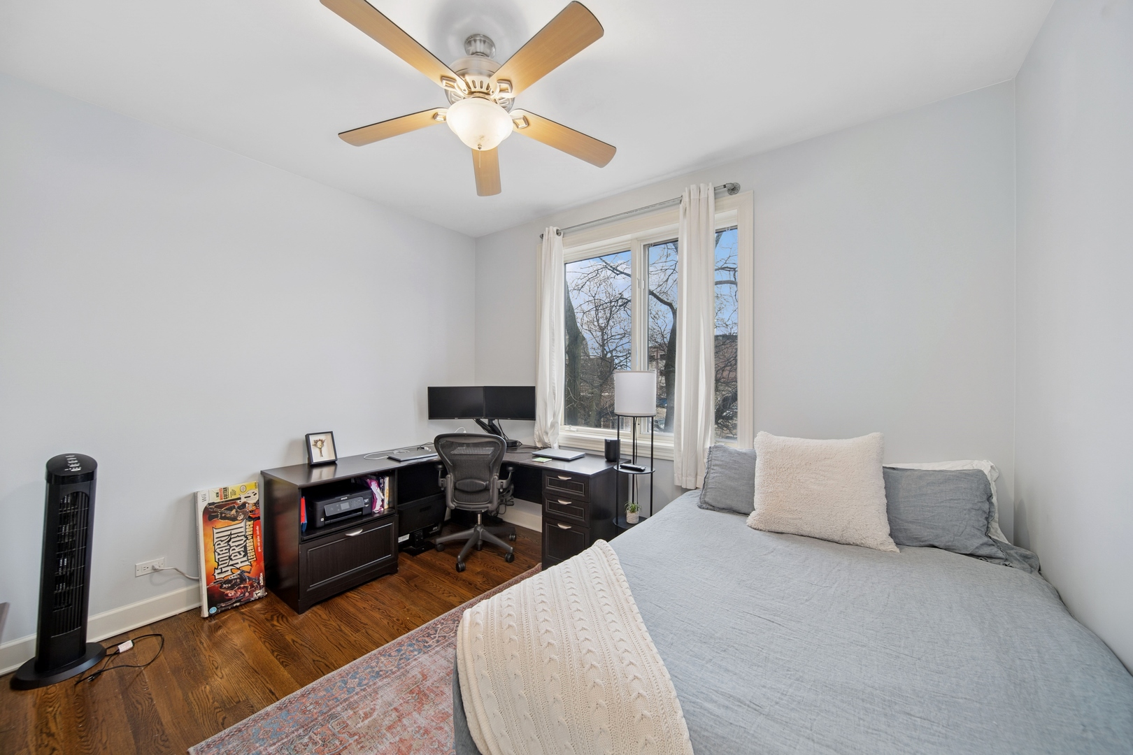 3056 N Oakley Avenue Unit: 2N