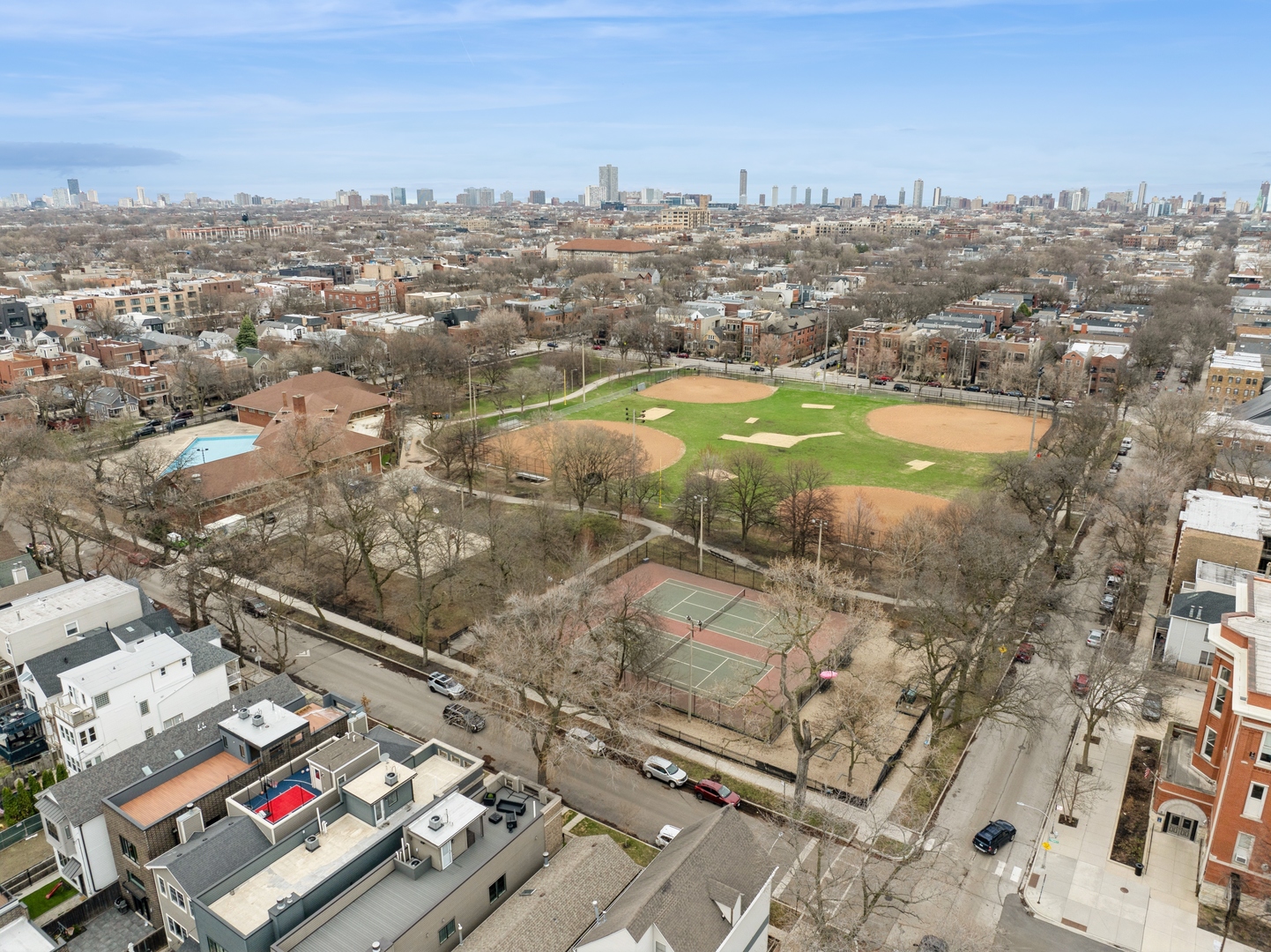 3056 N Oakley Avenue Unit: 2N