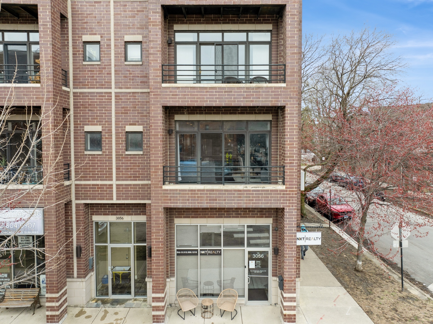 3056 N Oakley Avenue Unit: 2N