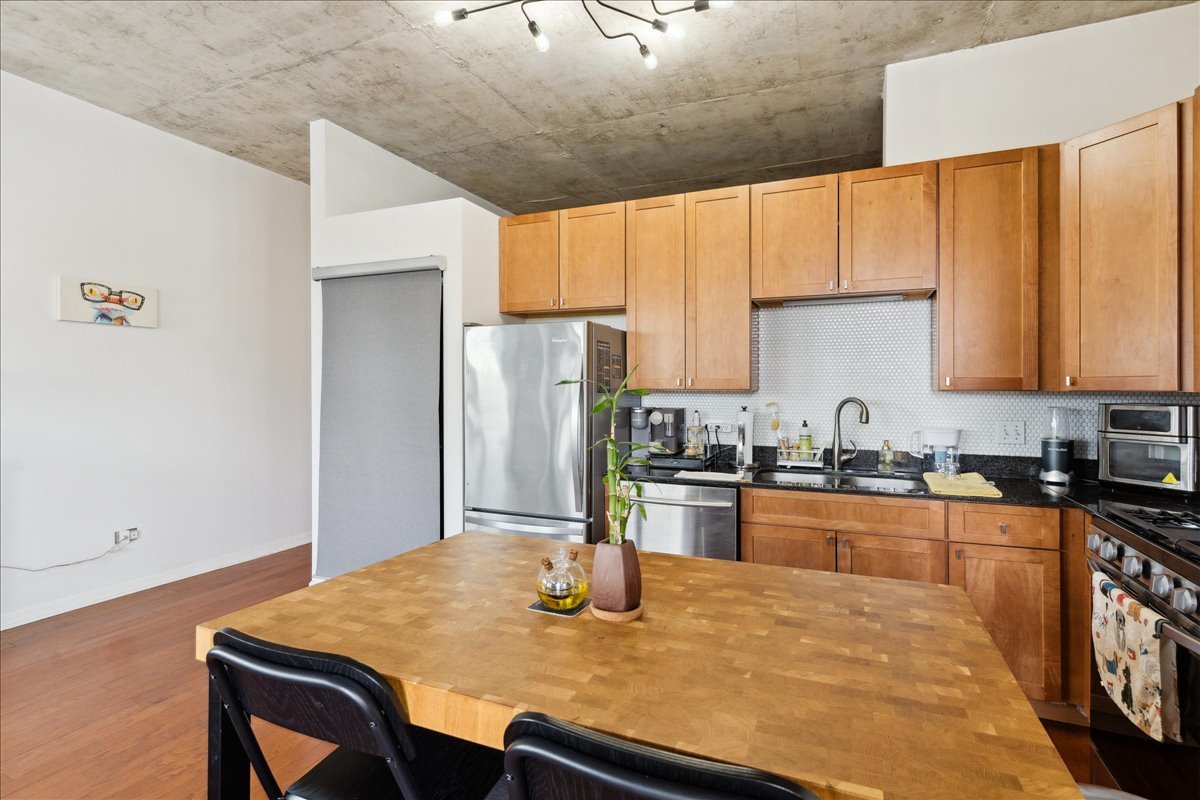 1122 W Catalpa Avenue Unit: 502