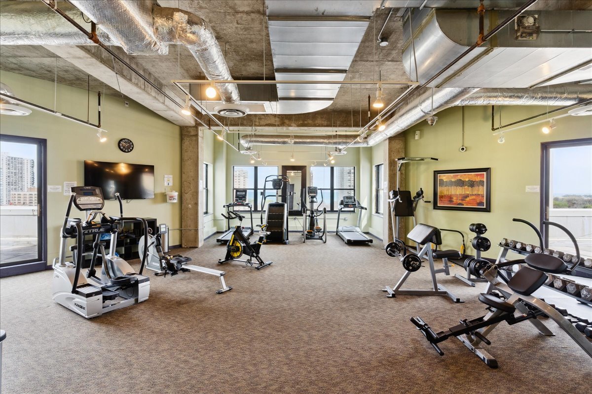 1122 W Catalpa Avenue Unit: 502