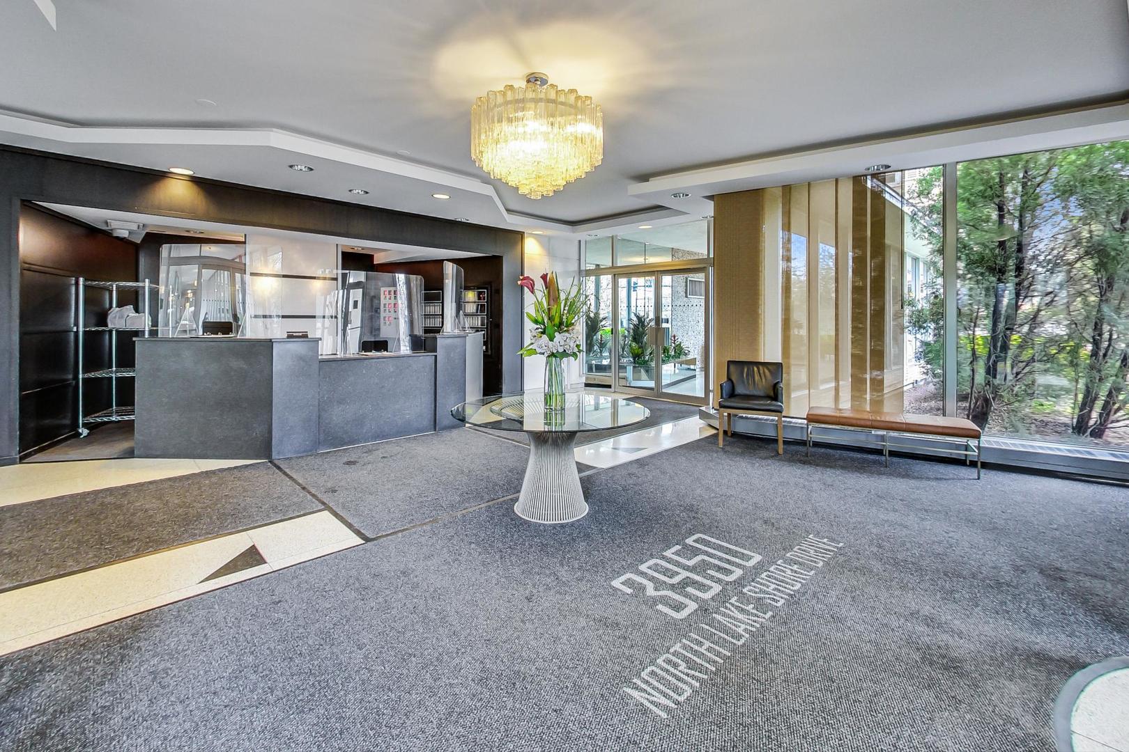 3950 N LAKE SHORE Drive Unit: 1411