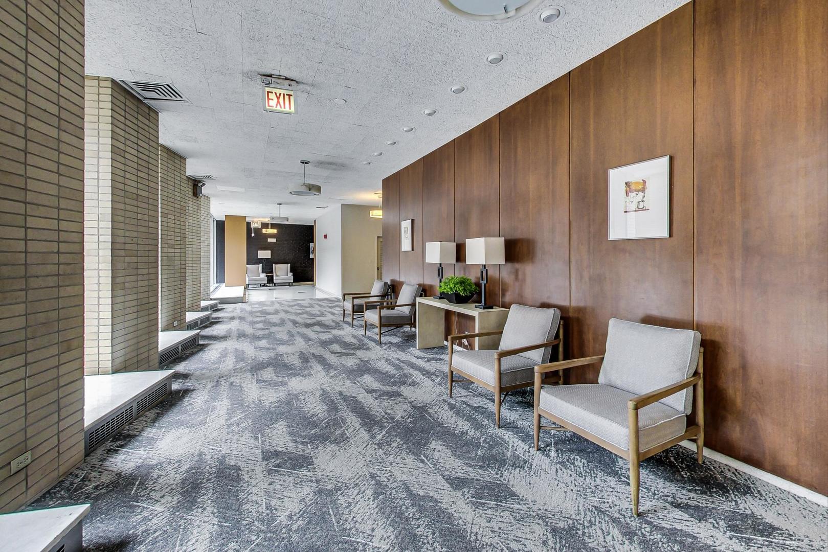 3950 N LAKE SHORE Drive Unit: 1411