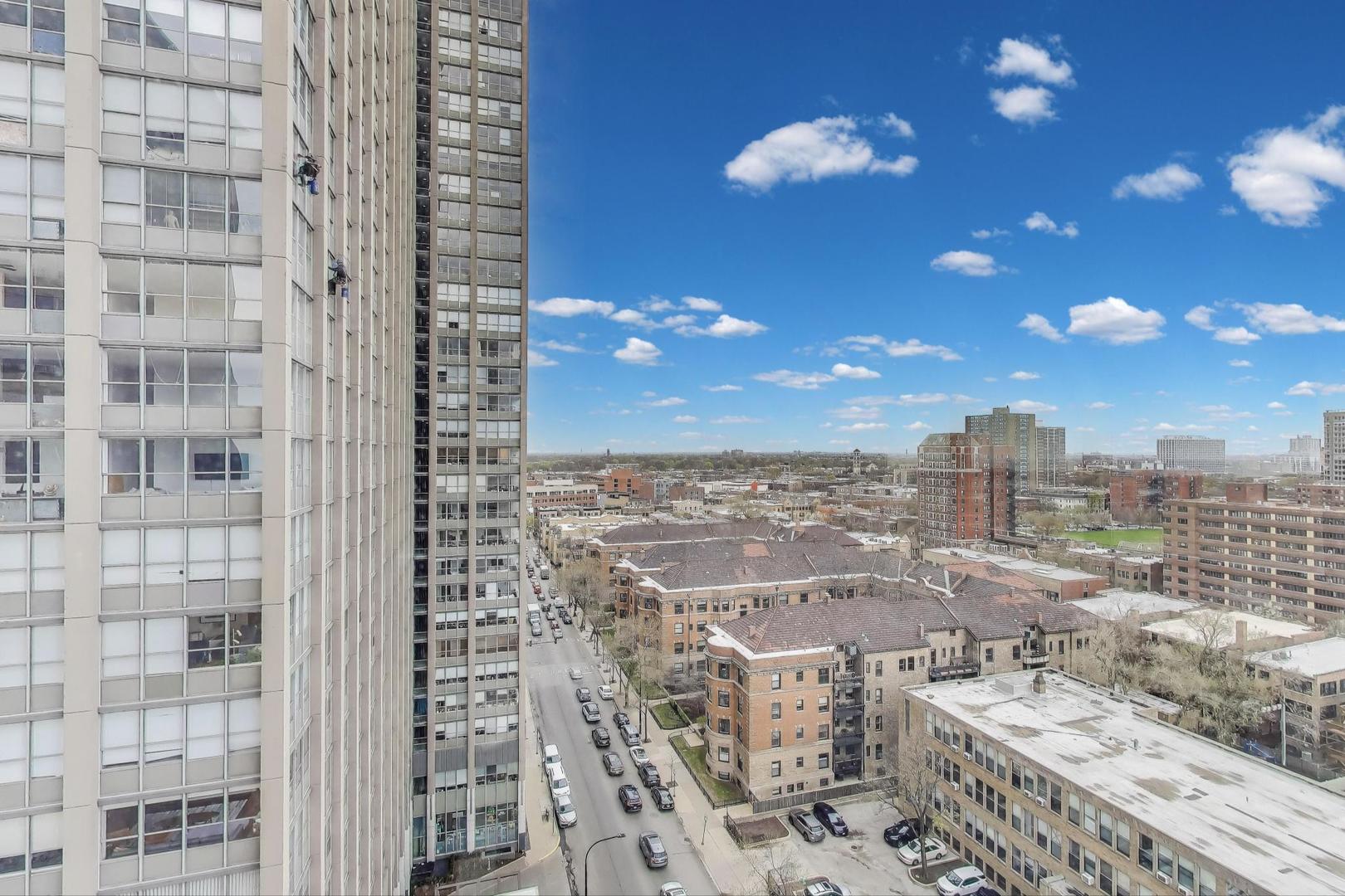 3950 N LAKE SHORE Drive Unit: 1411
