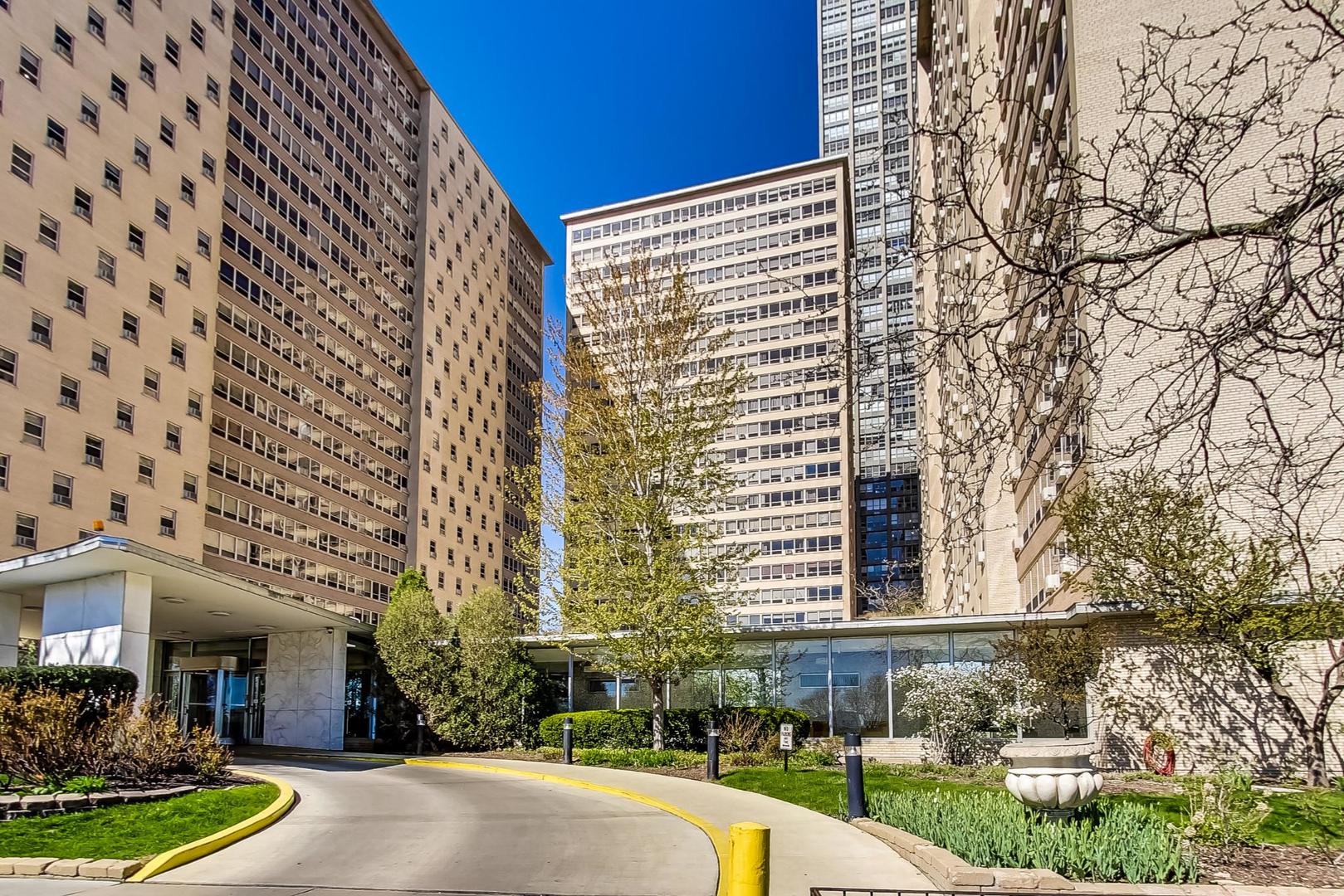 3950 N LAKE SHORE Drive Unit: 1411