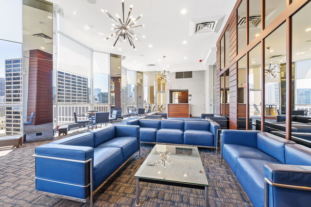 535 N Michigan Avenue Unit: 2205