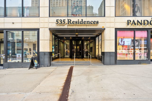 535 N Michigan Avenue Unit: 2205