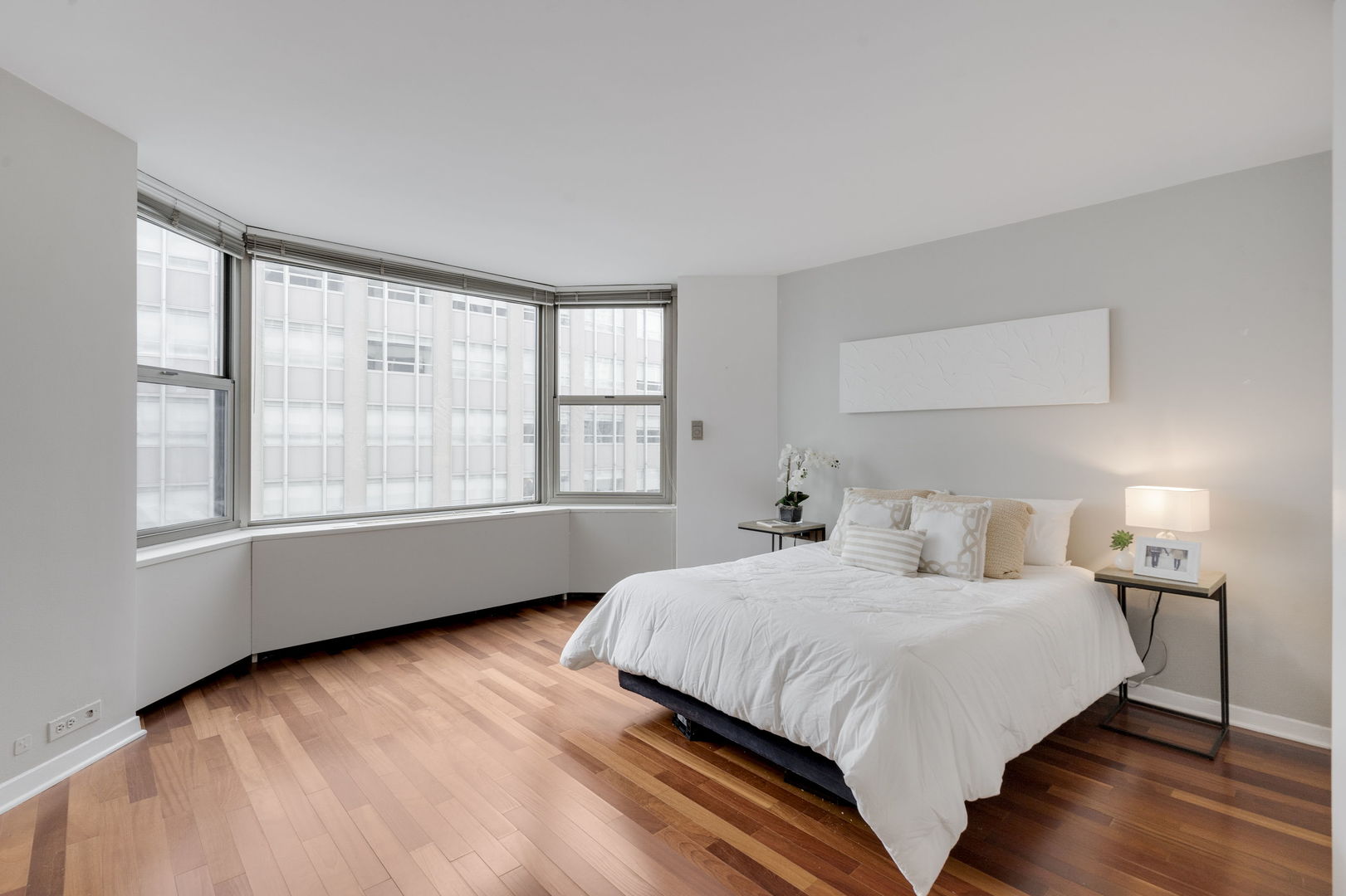 535 N Michigan Avenue Unit: 2205