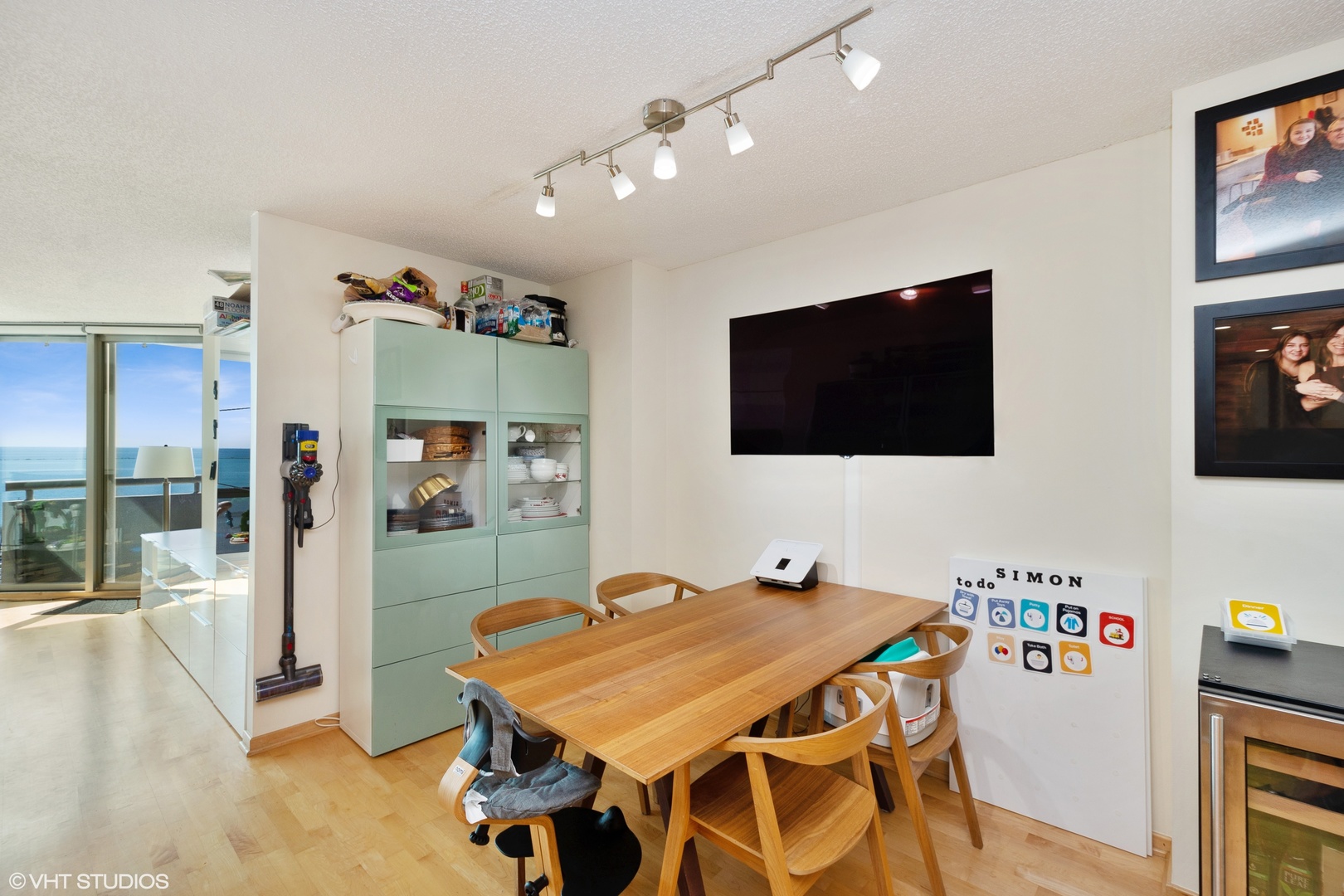 195 N HARBOR Drive Unit: 703