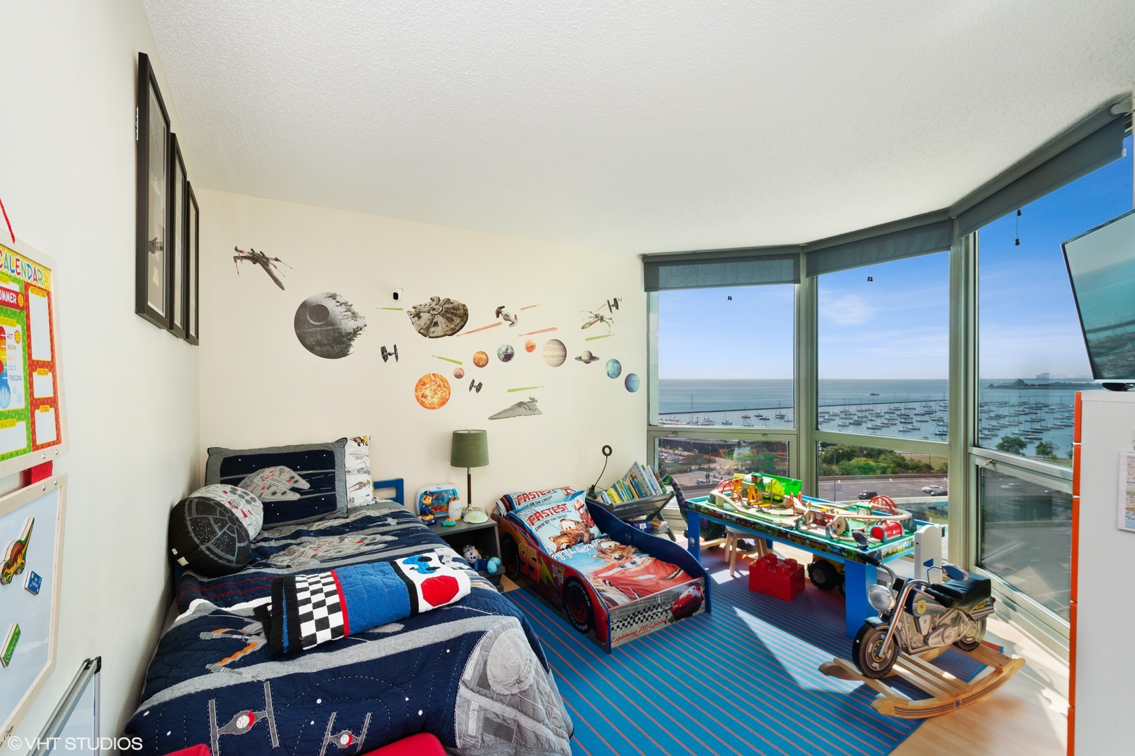 195 N HARBOR Drive Unit: 703