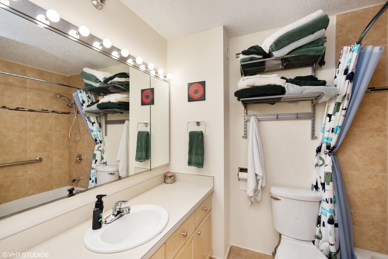 195 N HARBOR Drive Unit: 703