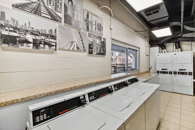 71 E Division Street Unit: 1703