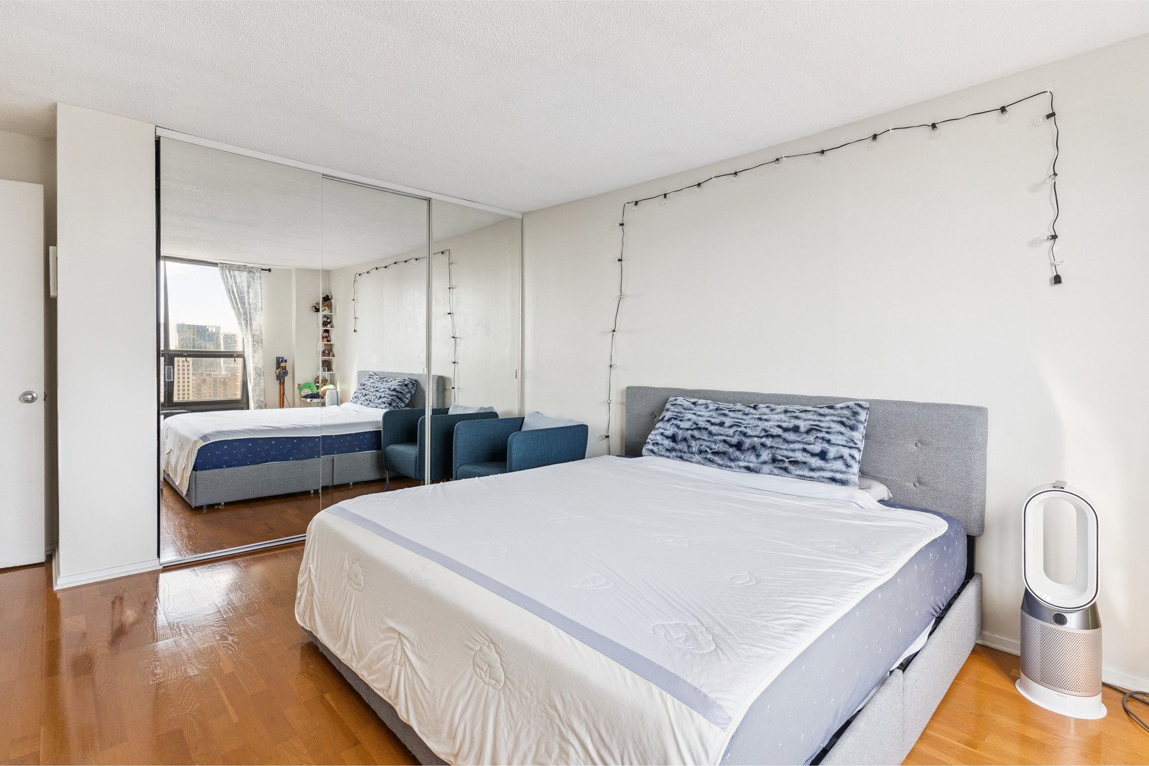 899 S PLYMOUTH Court Unit: 2107