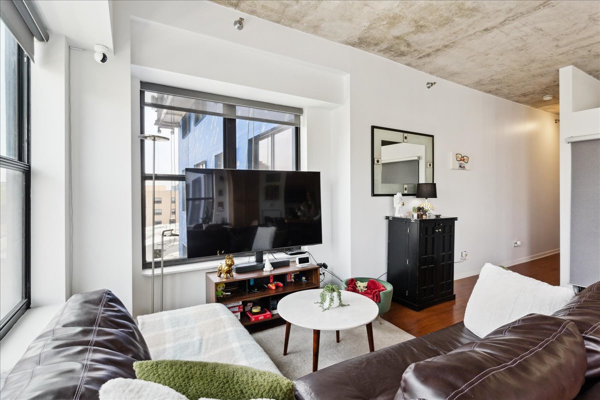 1122 W Catalpa Avenue Unit: 502