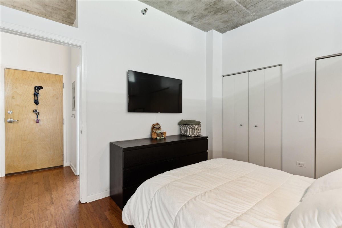 1122 W Catalpa Avenue Unit: 502