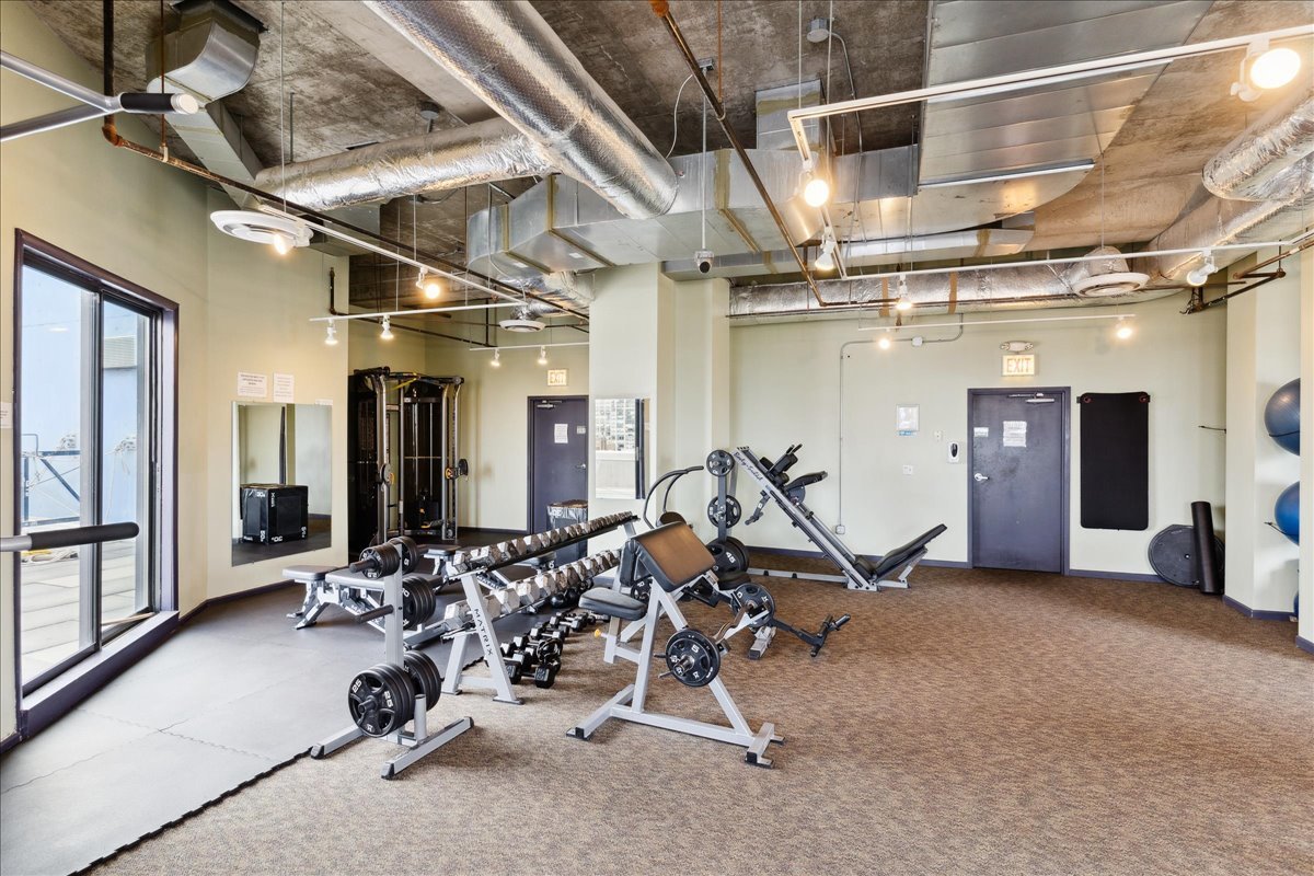 1122 W Catalpa Avenue Unit: 502