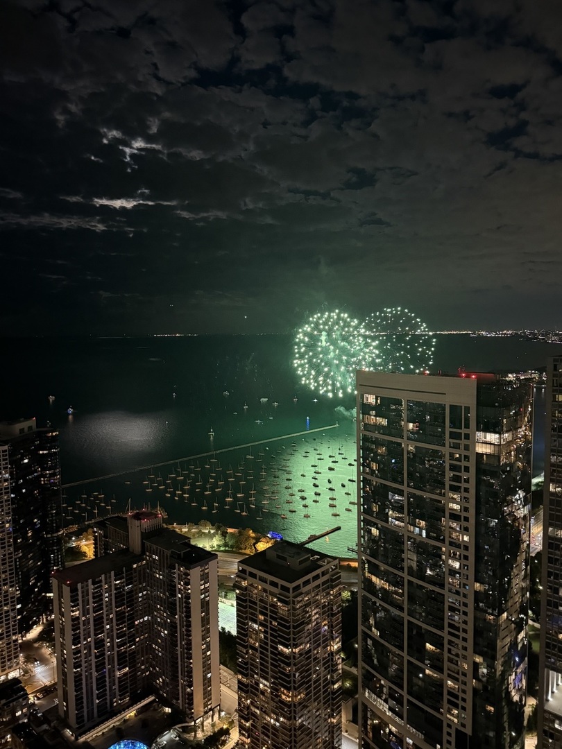 225 N Columbus Drive Unit: 7507