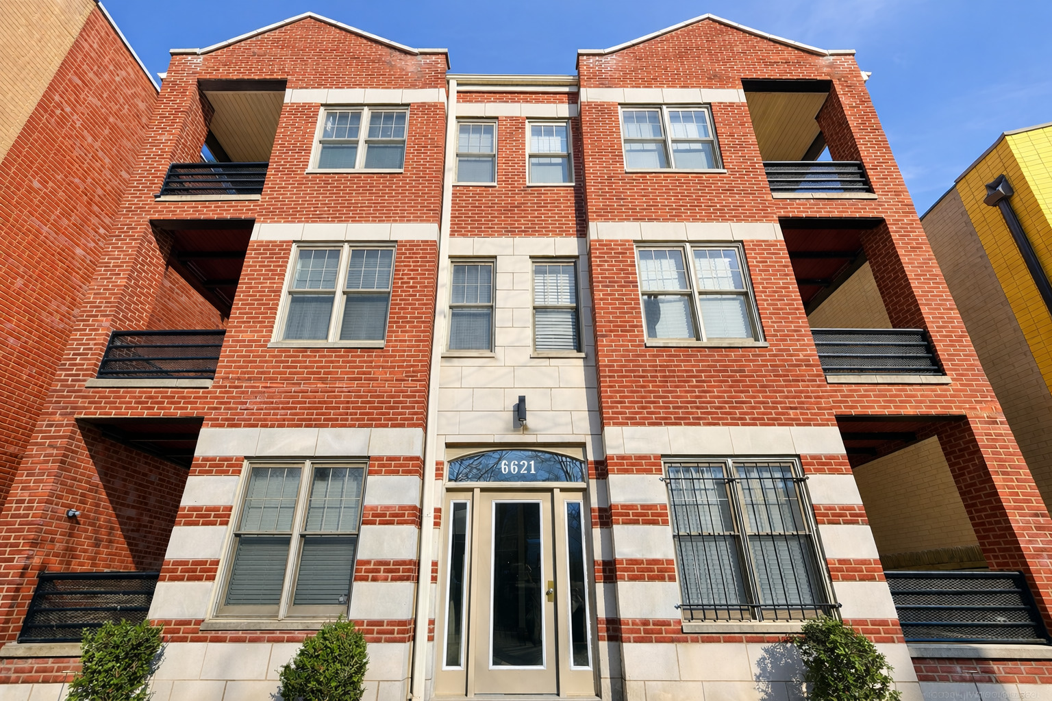 6621 S Ingleside Avenue Unit: 1S