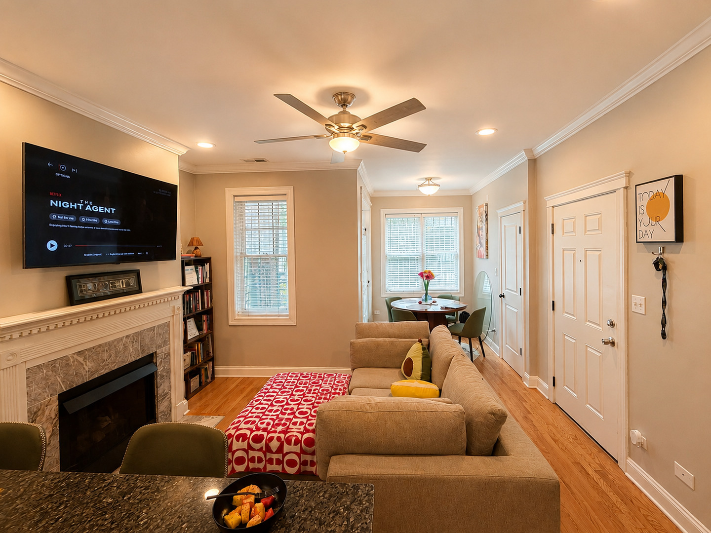 6621 S Ingleside Avenue Unit: 1S