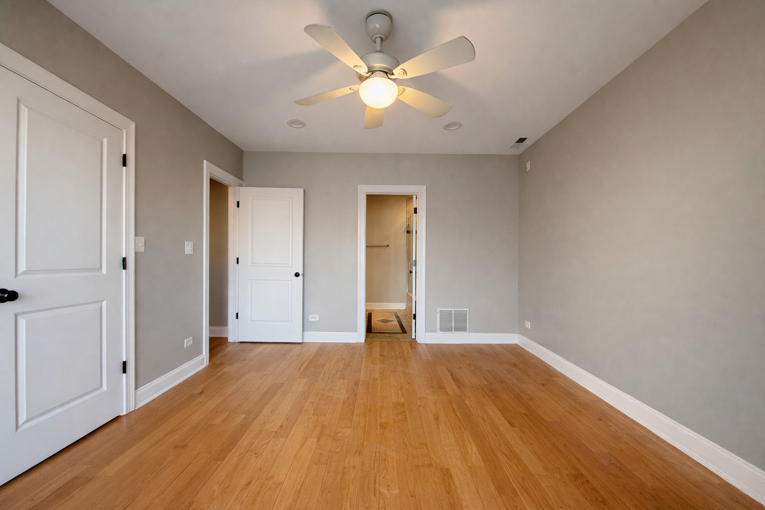 6621 S Ingleside Avenue Unit: 1S