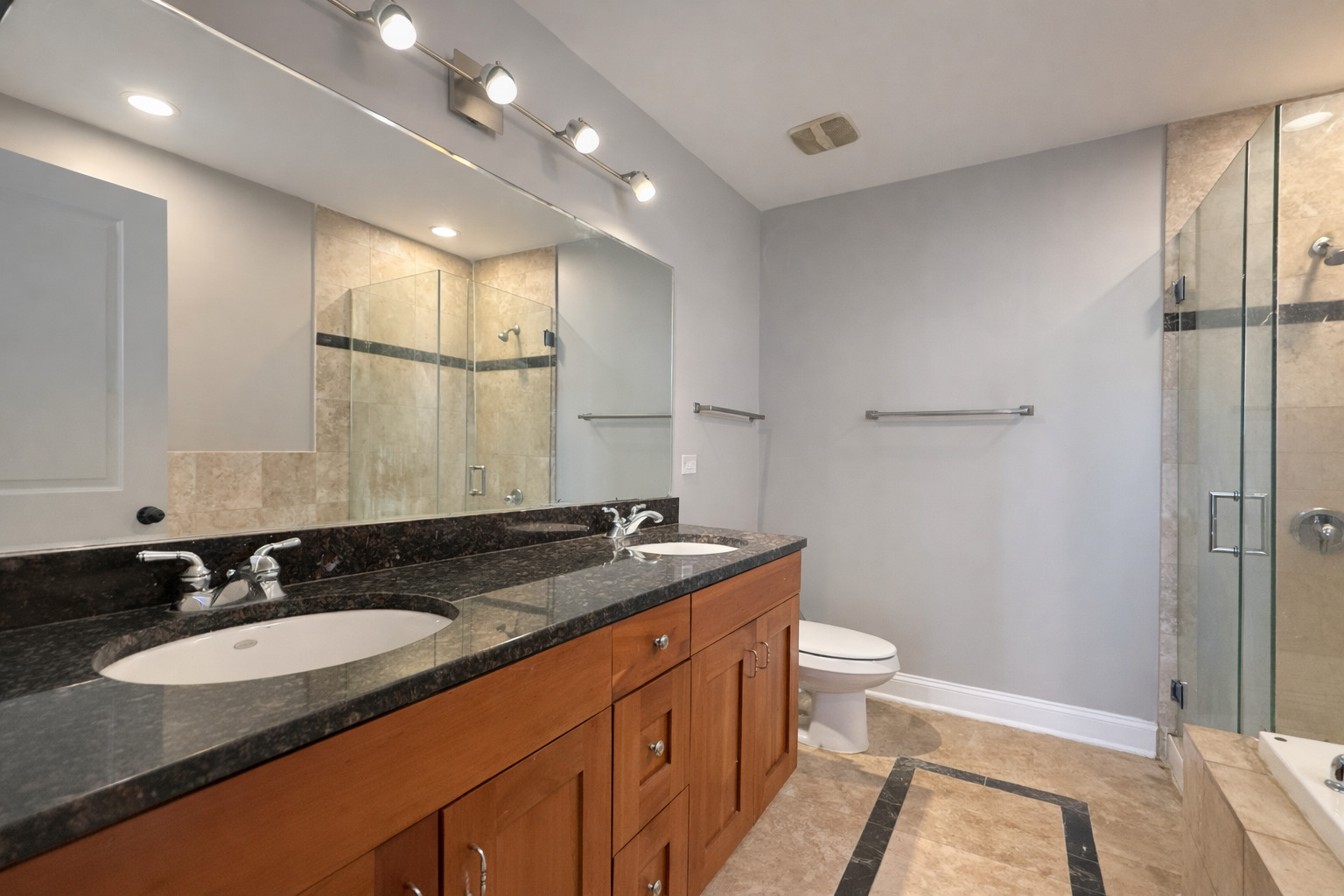 6621 S Ingleside Avenue Unit: 1S