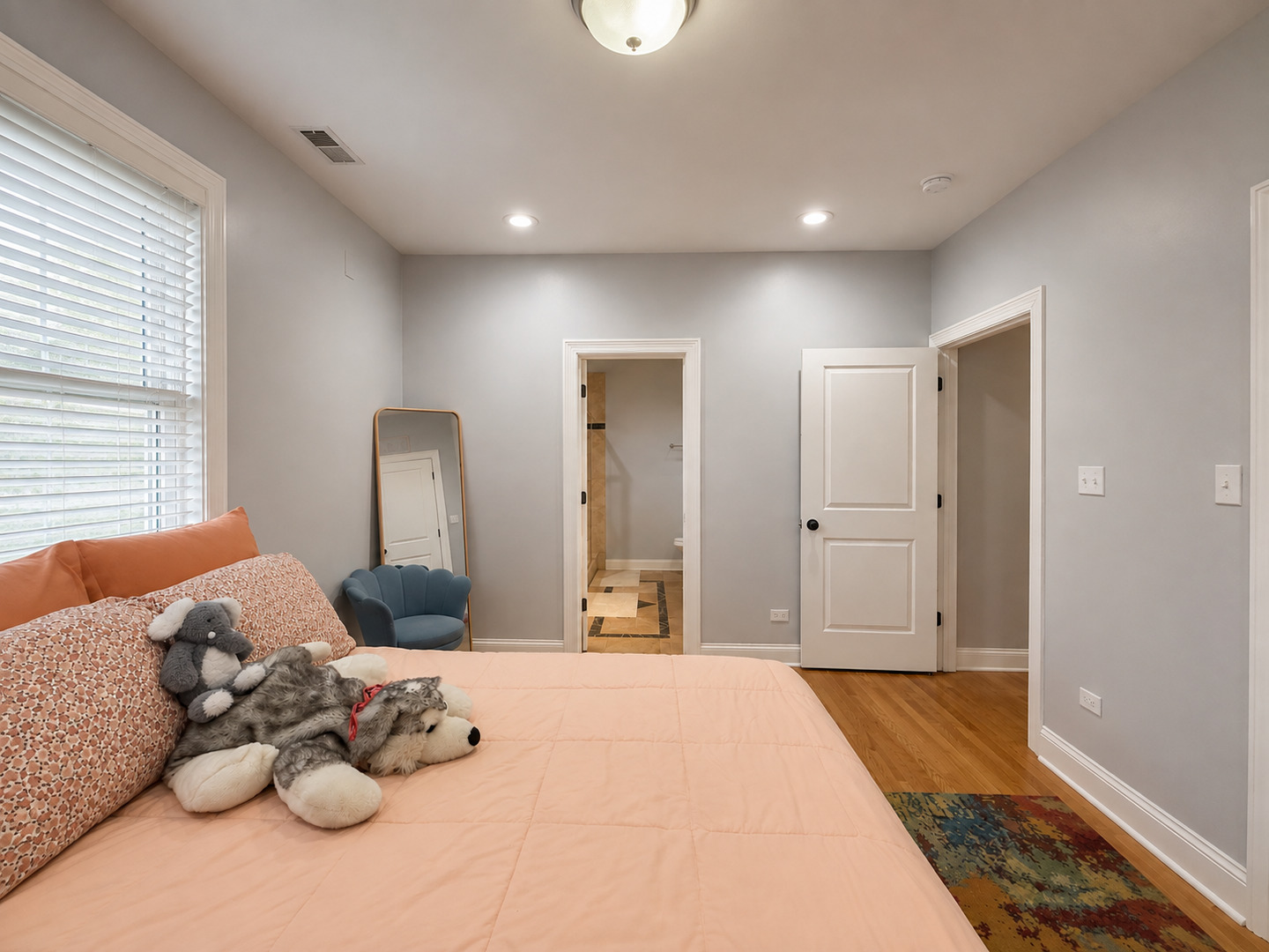 6621 S Ingleside Avenue Unit: 1S