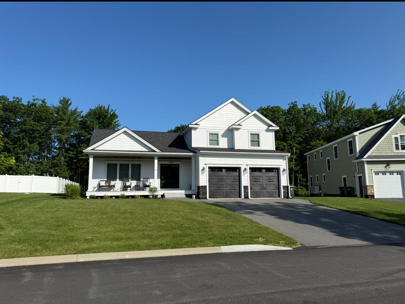 14 Maneta Drive