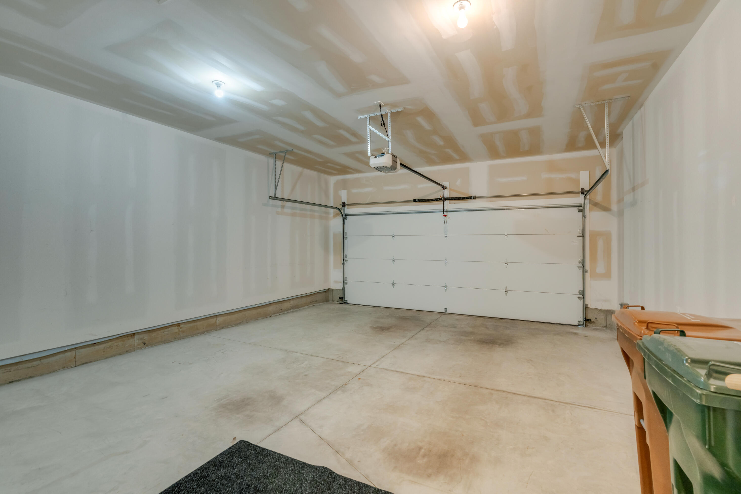 6 Roaring Rock Road, 0