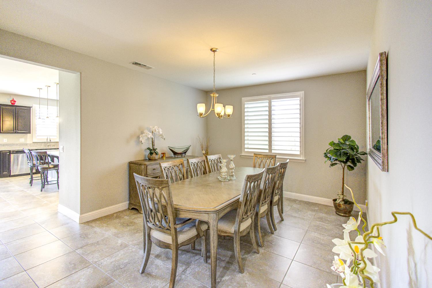 2286 N Janice Avenue