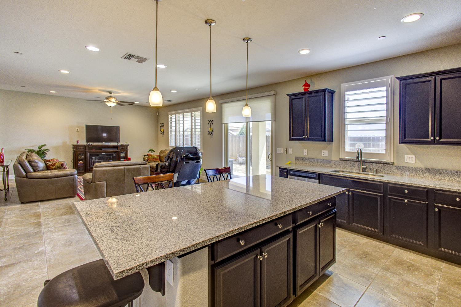 2286 N Janice Avenue