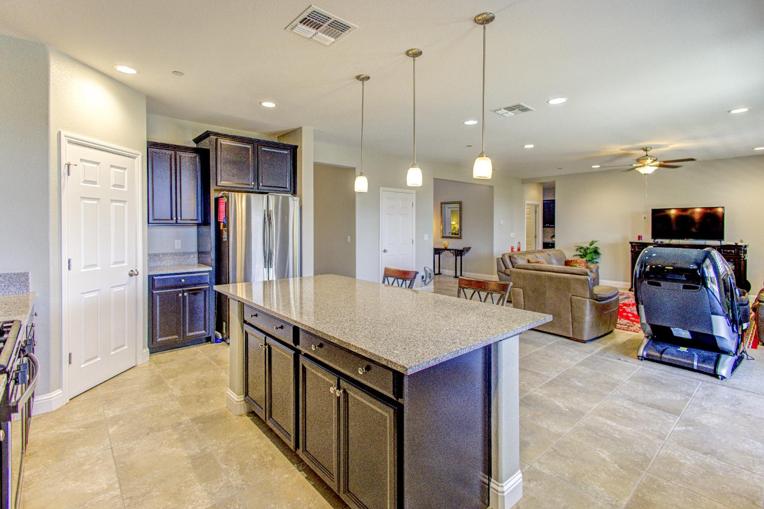 2286 N Janice Avenue